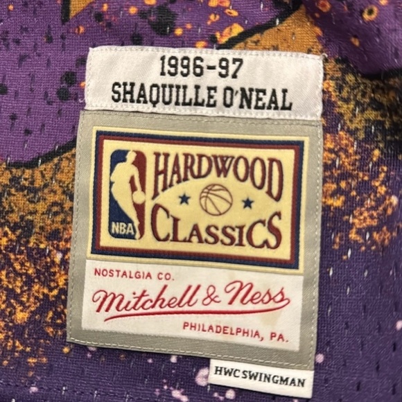Men’s XS Shaquille O’Neal 1996-97 Mitchell & Ness Jersey - Picture 3 of 3